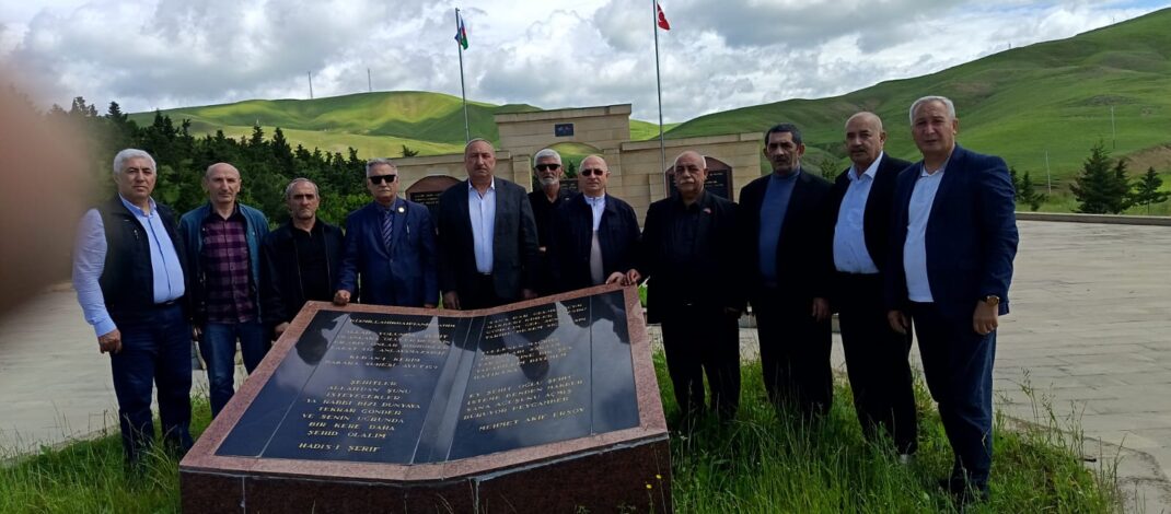 AVMVİB rəhbərliyi Şamaxıdakı Türk Şəhidliyini ziyarət edib