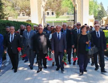 Hərbi yönümlü QHT-lərin rəhbərliyi Ulu Öndərimizin məzarını ziyarət edib