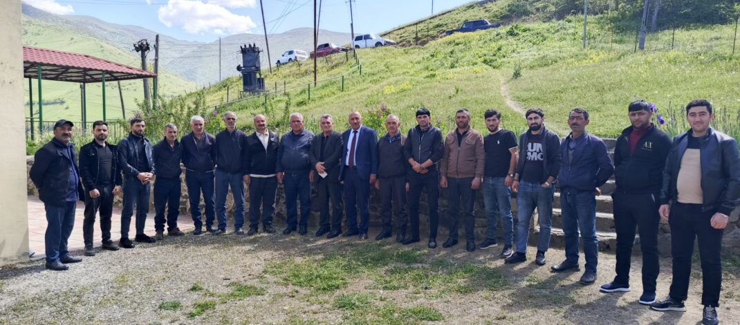 AVMVİB Yardımlı rayon şöbəsi Avaş kəndində qazilər və veteranlarla görüş keçirib
