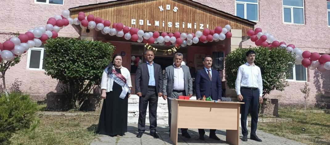 Yardımlı şəhər M.F.Axundov adına 1 sayli tam orta məktəbdə son zəng tədbiri keçirildi