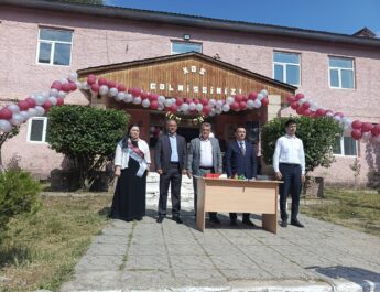 Yardımlı şəhər M.F.Axundov adına 1 sayli tam orta məktəbdə son zəng tədbiri keçirildi